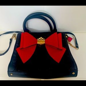 Betsey Johnson black quilted purse nwot